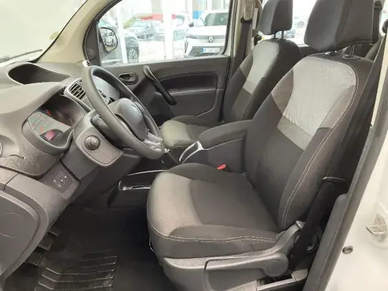 RENAULT KANGOO II - voiture d'occasion - Photo 18