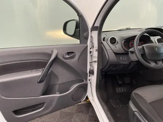 RENAULT KANGOO II - voiture d'occasion - Photo 19