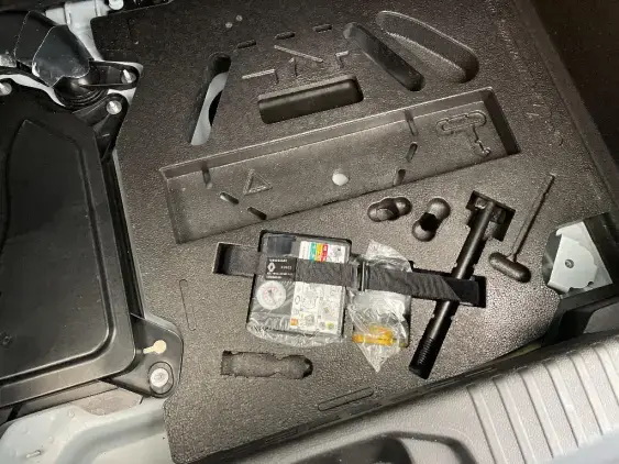 RENAULT CLIO V - voiture d'occasion - Photo 17