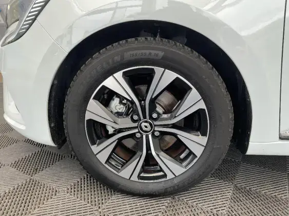 RENAULT CLIO V - voiture d'occasion - Photo 23