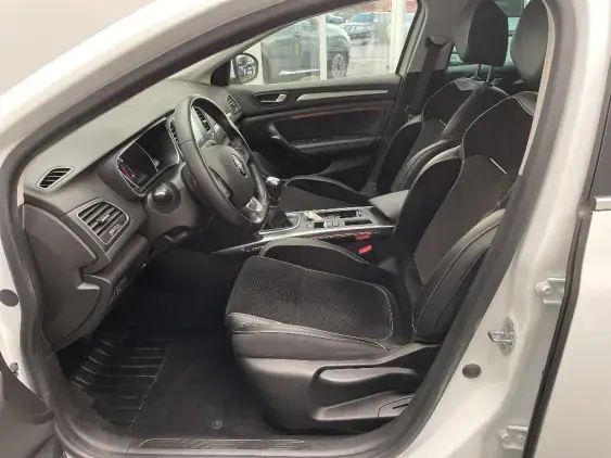 RENAULT MEGANE IV - voiture d'occasion - Photo 18