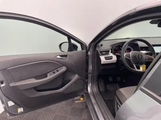 RENAULT CLIO V - voiture d'occasion - Photo 19