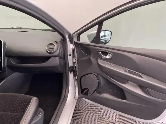 RENAULT CLIO IV - voiture d'occasion - Photo 20