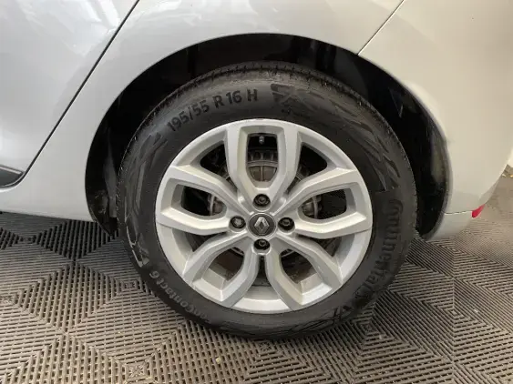 RENAULT CLIO IV - voiture d'occasion - Photo 24