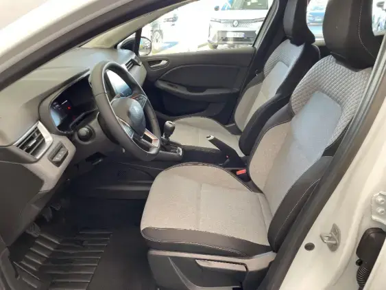 RENAULT CLIO V - voiture d'occasion - Photo 18