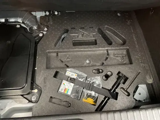 RENAULT CLIO V - voiture d'occasion - Photo 17