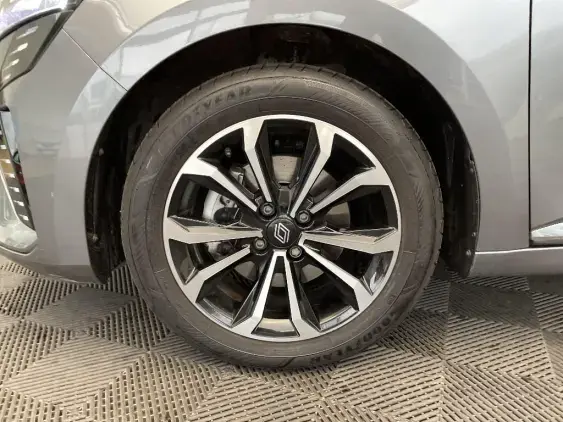 RENAULT CLIO V - voiture d'occasion - Photo 23