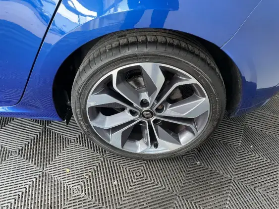 RENAULT MEGANE IV - voiture d'occasion - Photo 24