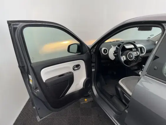 RENAULT TWINGO ELECTRIQUE III - voiture d'occasion - Photo 17