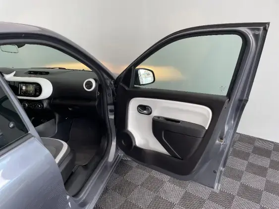 RENAULT TWINGO ELECTRIQUE III - voiture d'occasion - Photo 18