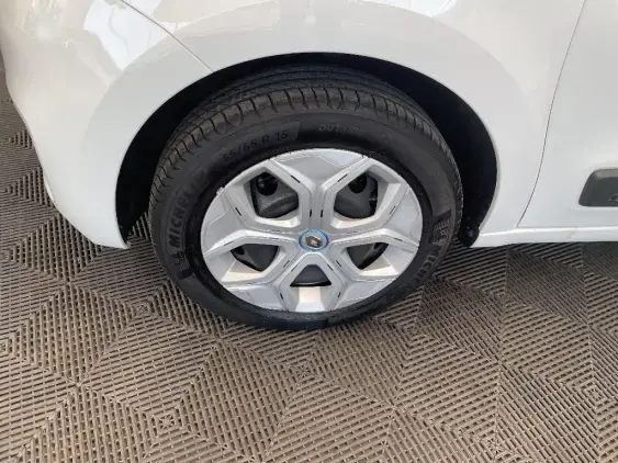 RENAULT TWINGO ELECTRIQUE III - voiture d'occasion - Photo 21