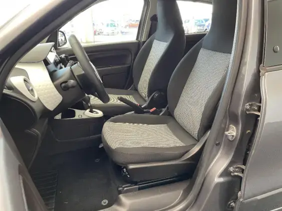 RENAULT TWINGO ELECTRIQUE III - voiture d'occasion - Photo 17