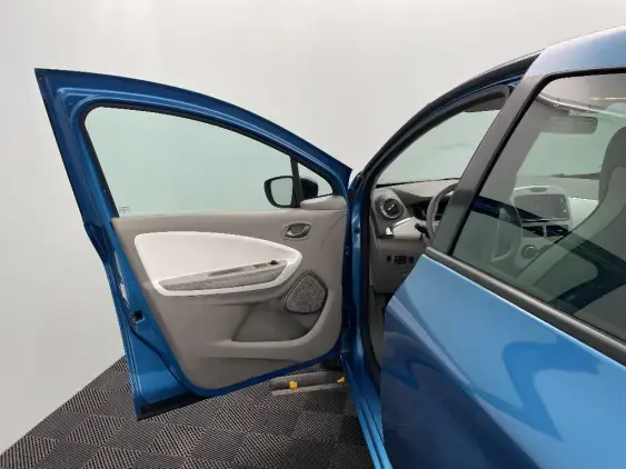 RENAULT ZOE - voiture d'occasion - Photo 19