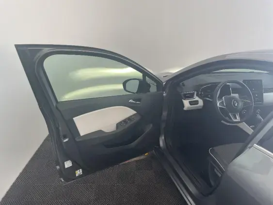 RENAULT CLIO V - voiture d'occasion - Photo 19