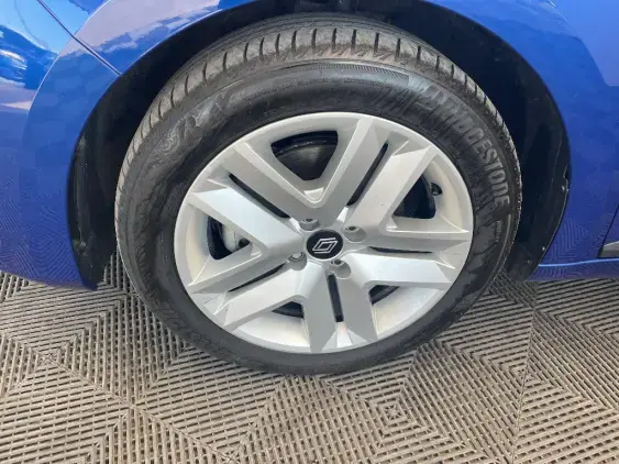 RENAULT CLIO V - voiture d'occasion - Photo 23