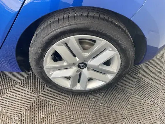 RENAULT CLIO V - voiture d'occasion - Photo 24