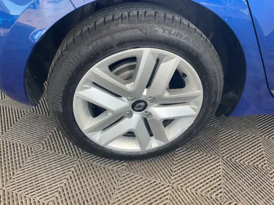 RENAULT CLIO V - voiture d'occasion - Photo 25