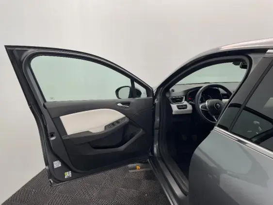 RENAULT CLIO V - voiture d'occasion - Photo 19