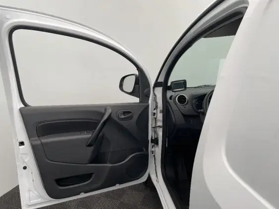 RENAULT KANGOO EXPRESS II Z.E. - voiture d'occasion - Photo 16