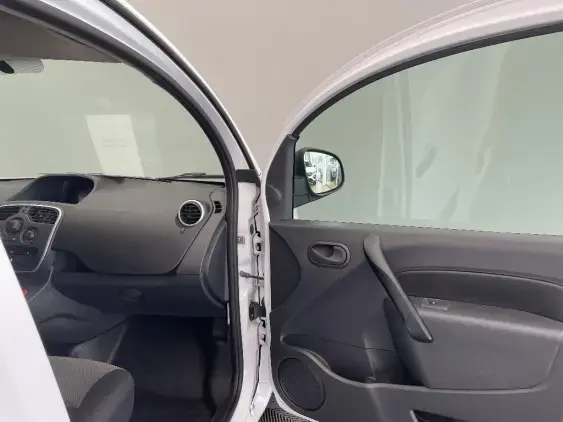 RENAULT KANGOO EXPRESS II Z.E. - voiture d'occasion - Photo 17