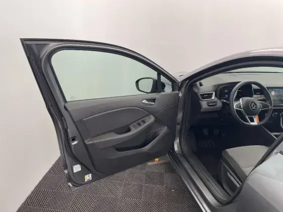 RENAULT CLIO V - voiture d'occasion - Photo 19