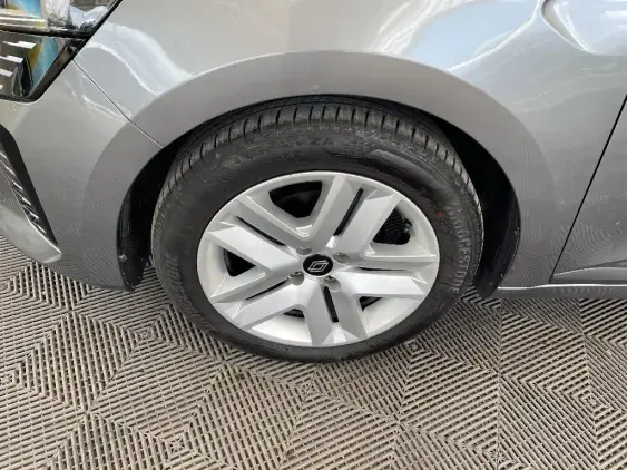 RENAULT CLIO V - voiture d'occasion - Photo 23