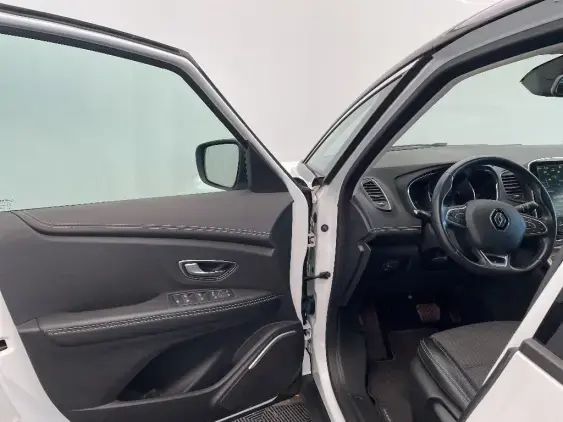 RENAULT SCENIC IV - voiture d'occasion - Photo 19