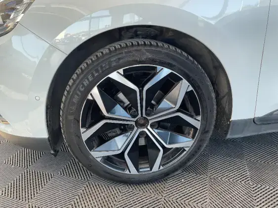 RENAULT SCENIC IV - voiture d'occasion - Photo 23