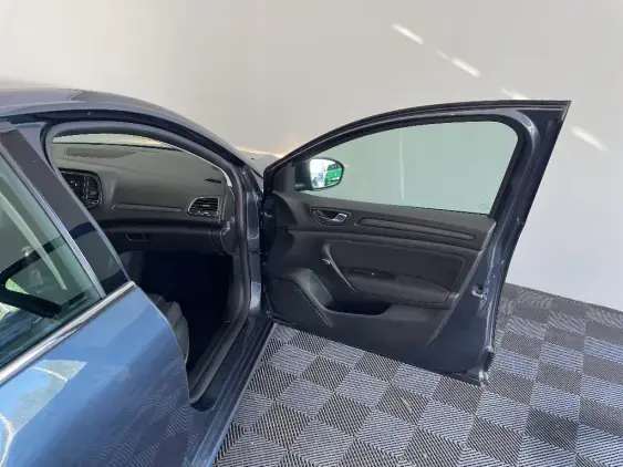 RENAULT MEGANE IV - voiture d'occasion - Photo 19