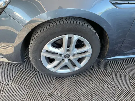 RENAULT MEGANE IV - voiture d'occasion - Photo 22