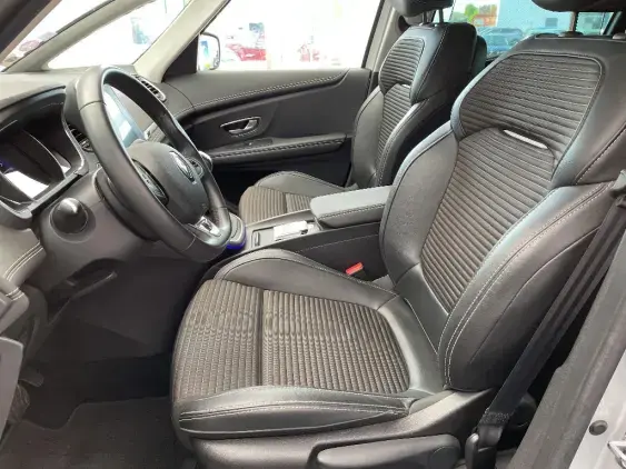 RENAULT SCENIC IV - voiture d'occasion - Photo 18