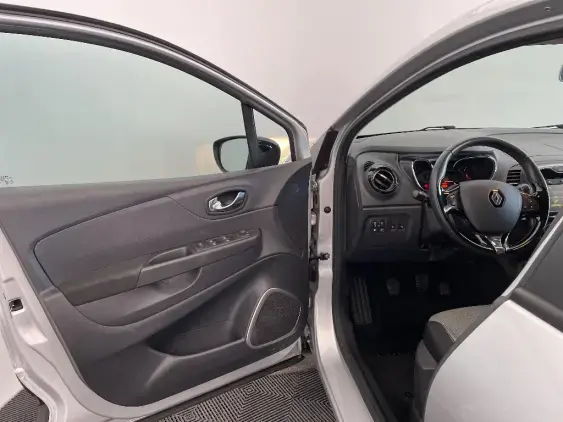 RENAULT CAPTUR - voiture d'occasion - Photo 18