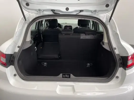 RENAULT CLIO IV - voiture d'occasion - Photo 16