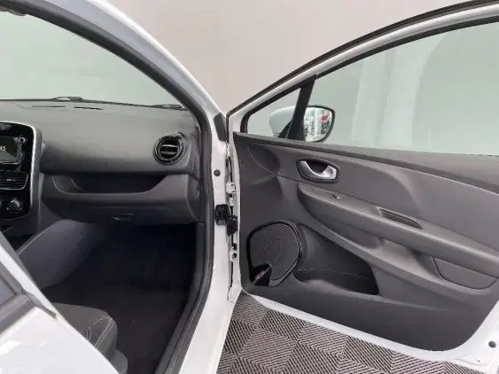 RENAULT CLIO IV - voiture d'occasion - Photo 19