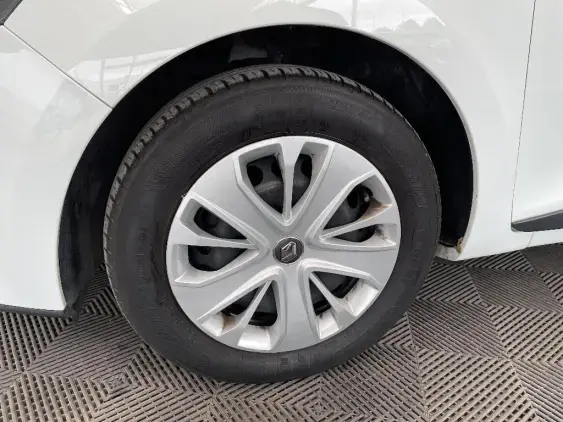 RENAULT CLIO IV - voiture d'occasion - Photo 22