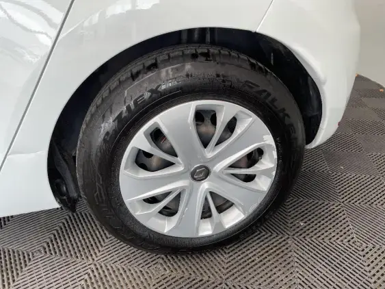 RENAULT CLIO IV - voiture d'occasion - Photo 23