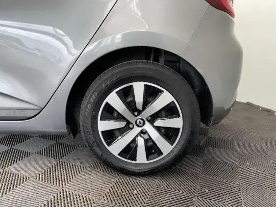 RENAULT CLIO V - voiture d'occasion - Photo 23