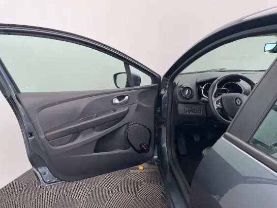 RENAULT CLIO IV - voiture d'occasion - Photo 19