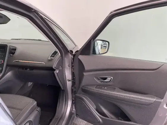 RENAULT SCENIC IV - voiture d'occasion - Photo 20