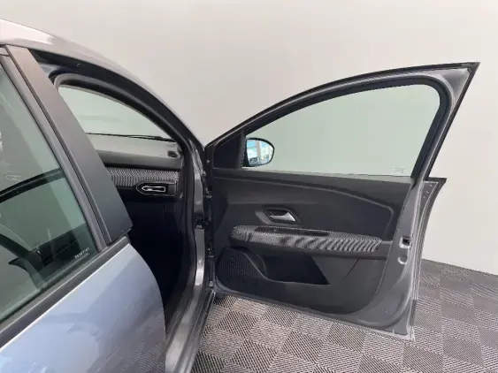 DACIA SANDERO III - voiture d'occasion - Photo 20