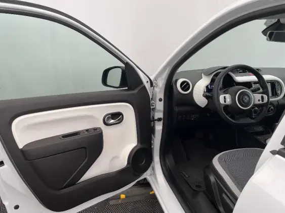 RENAULT TWINGO ELECTRIQUE III - voiture d'occasion - Photo 17