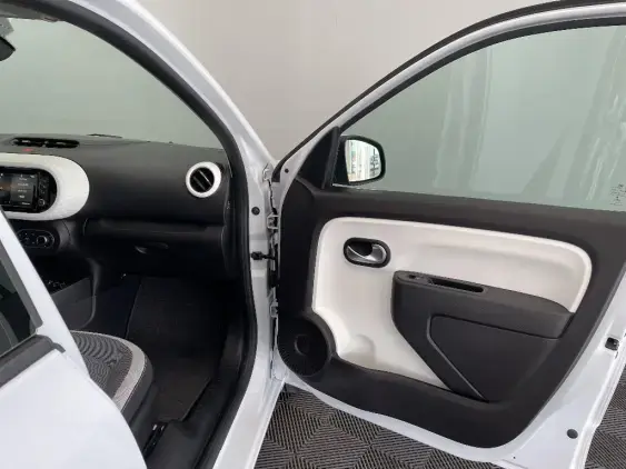 RENAULT TWINGO ELECTRIQUE III - voiture d'occasion - Photo 18