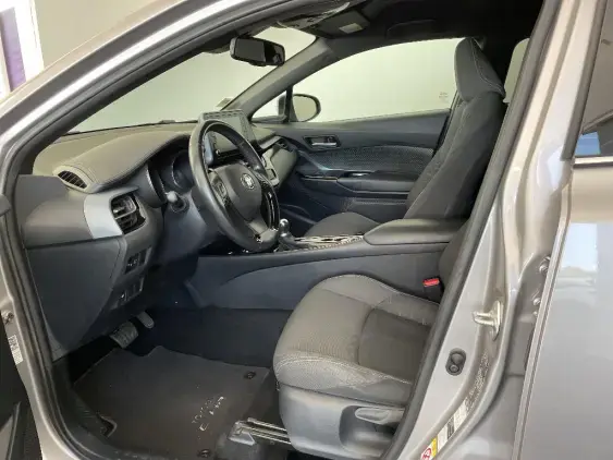 TOYOTA C-HR - voiture d'occasion - Photo 18