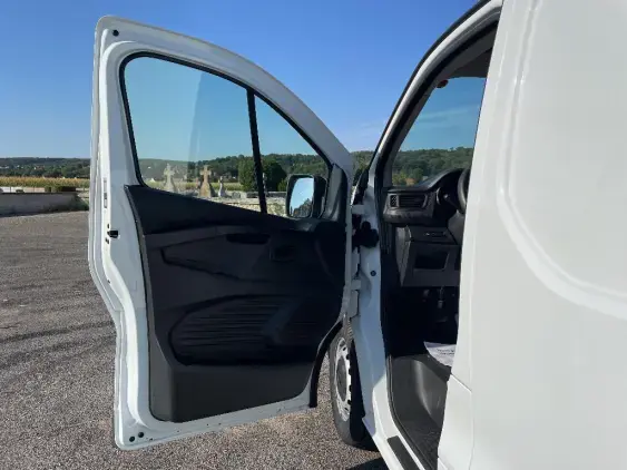 RENAULT TRAFIC FG III - voiture d'occasion - Photo 17