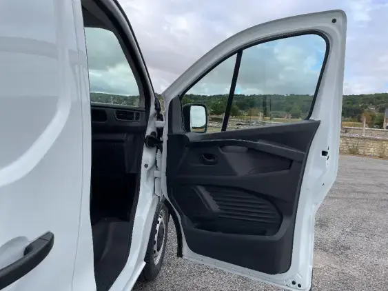 RENAULT TRAFIC FG III - voiture d'occasion - Photo 18