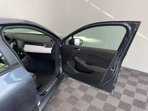 RENAULT CLIO V - voiture d'occasion - Photo 19