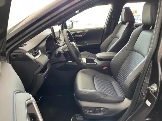 TOYOTA RAV4 V - voiture d'occasion - Photo 18