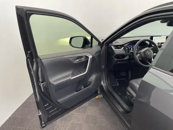 TOYOTA RAV4 V - voiture d'occasion - Photo 19