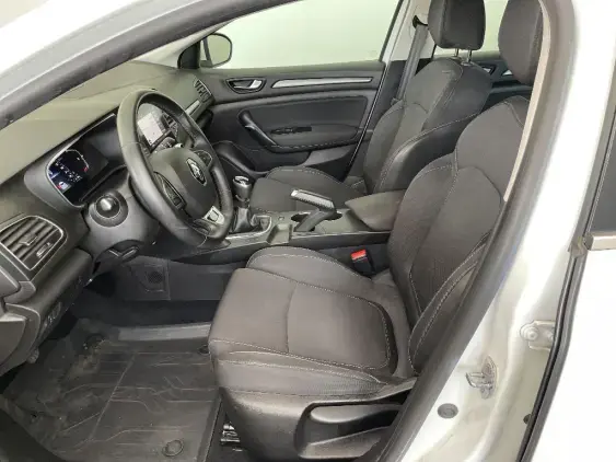 RENAULT MEGANE IV - voiture d'occasion - Photo 18