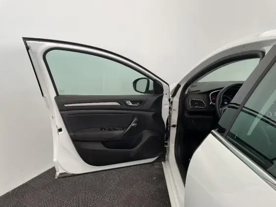 RENAULT MEGANE IV - voiture d'occasion - Photo 19